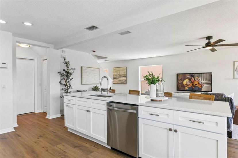 Picture of 7023 Montauk Point Crossing, Bradenton FL 34212