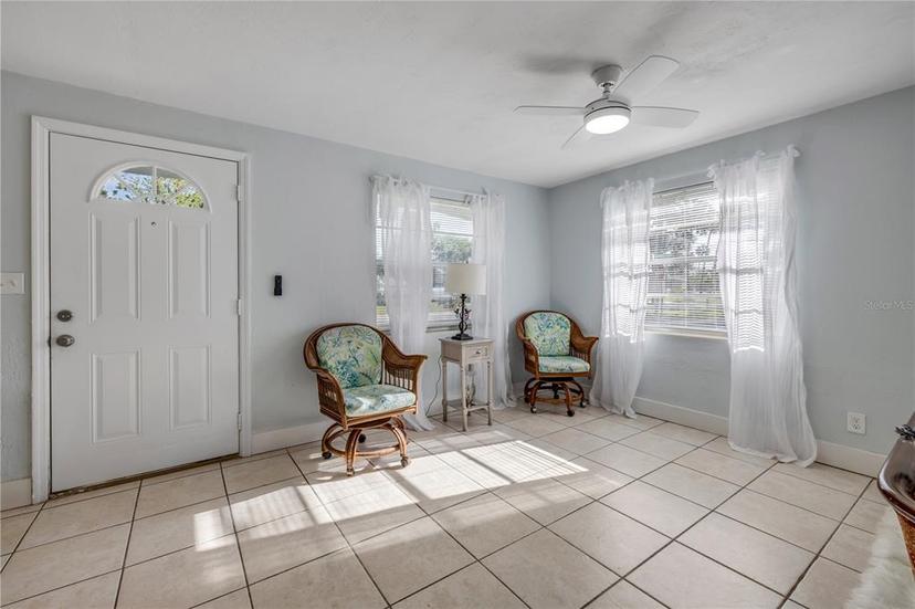 Picture of 128 Oakridge Avenue, Edgewater FL 32132