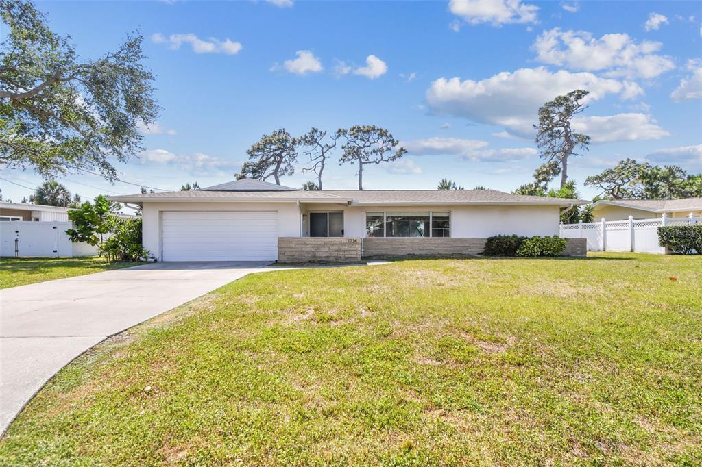 Picture of 1714 Cypress Avenue, Belleair, FL 33756