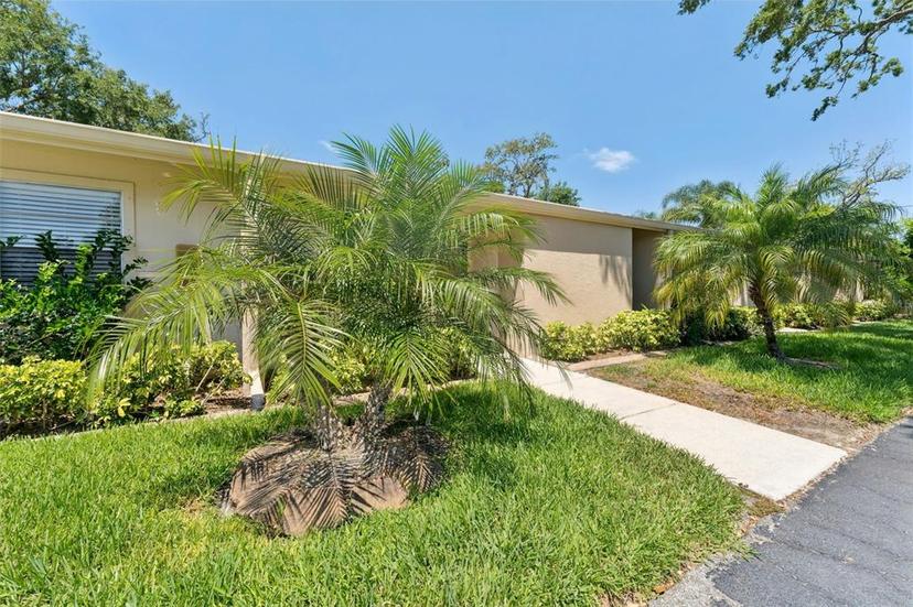 Picture of 2640 Woodgate Lane Unit F6, Sarasota FL 34231