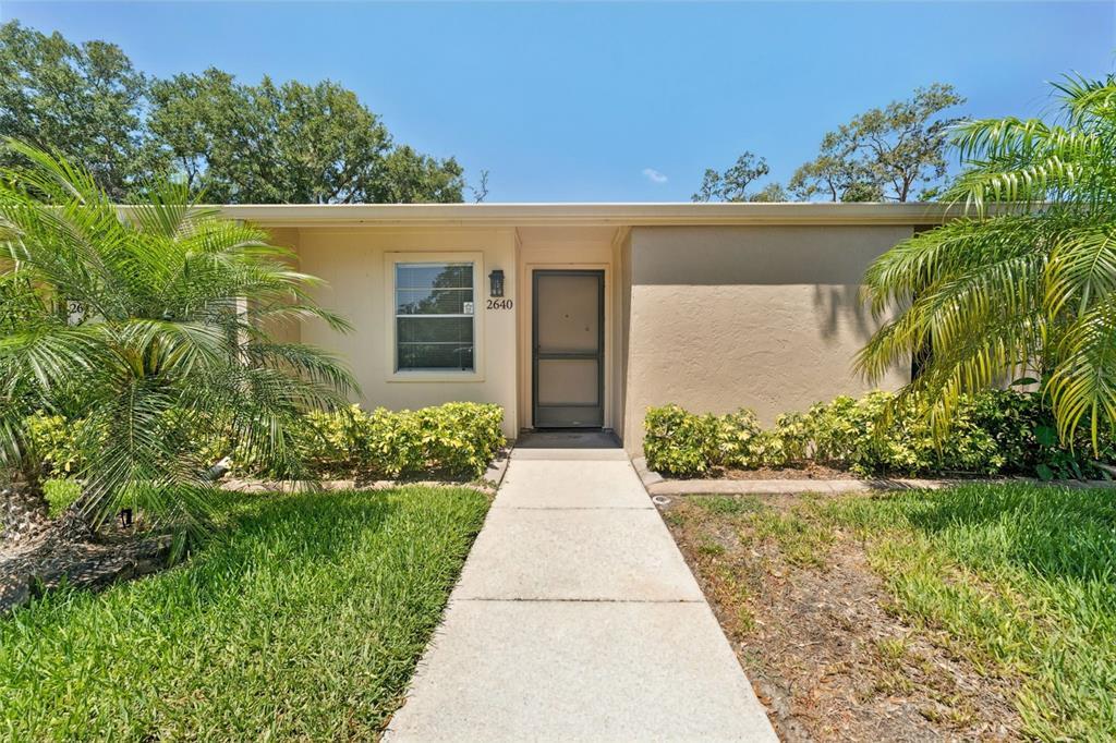 Picture of 2640 Woodgate Lane Unit F6, Sarasota, FL 34231