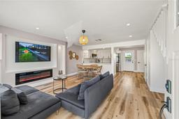 Picture of 1577 Chateaux De Ville Court, Clearwater, FL 33764