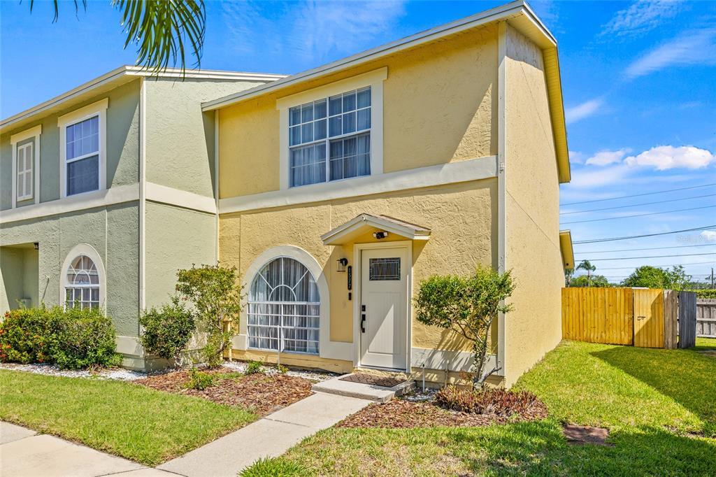 Picture of 1577 Chateaux De Ville Court, Clearwater, FL 33764