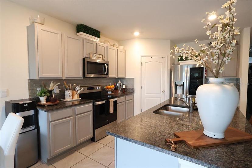 Picture of 11273 Amber Ridge Drive, Zellwood FL 32798