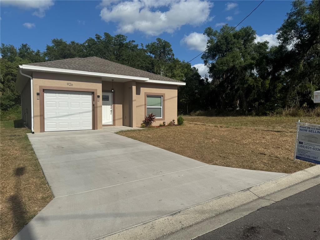 Picture of 926 Clover Street, Deland, FL 32720