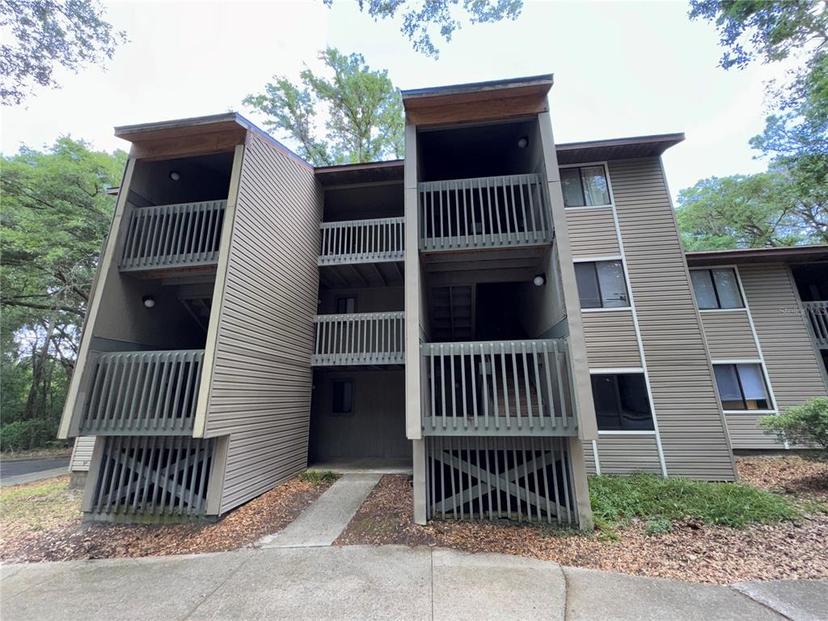 Picture of 105 SE 16Th Avenue Unit N103, Gainesville FL 32601