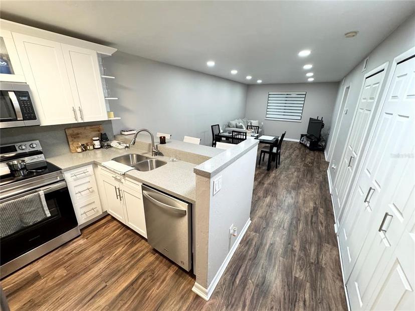 Picture of 105 SE 16Th Avenue Unit N103, Gainesville FL 32601