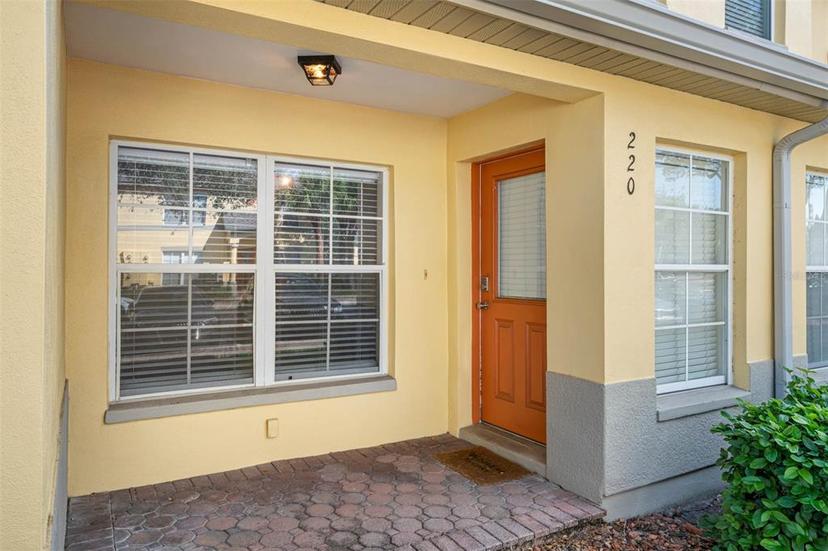 Picture of 220 Coquina Bay Drive, St Petersburg FL 33705