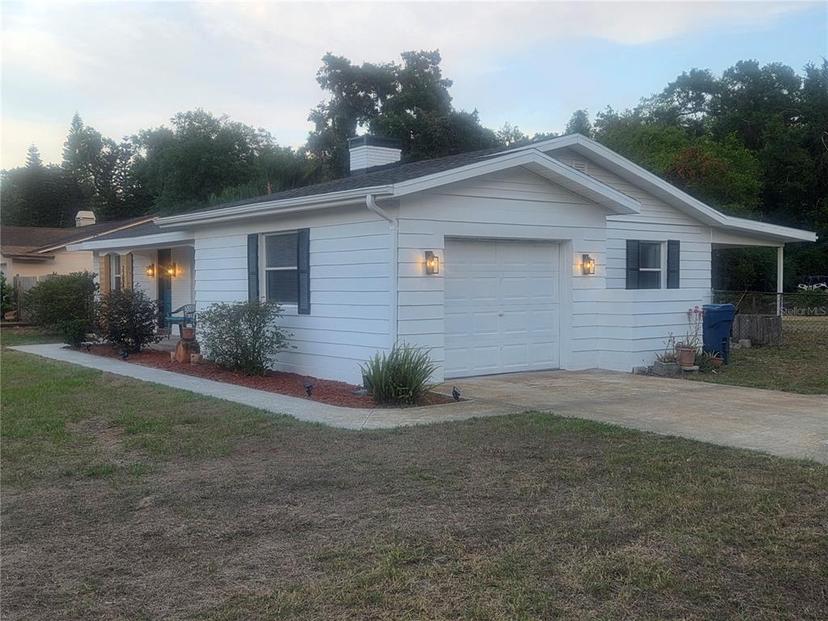 Picture of 2204 Poinsettia Drive, Deland FL 32724