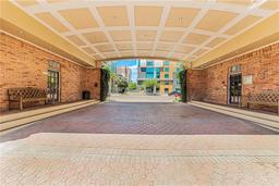 Picture of 501 Knights Run Avenue Unit 1335, Tampa, FL 33602