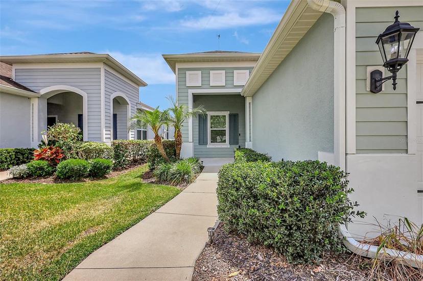 Picture of 13518 Circa Crossing Drive, Lithia FL 33547