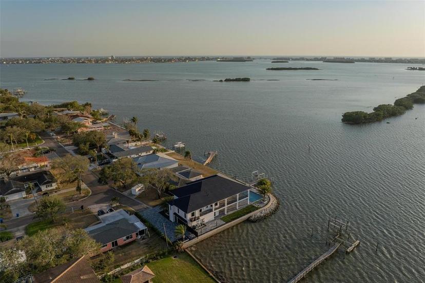 Picture of 3310 Sunset Drive N, St Petersburg FL 33710
