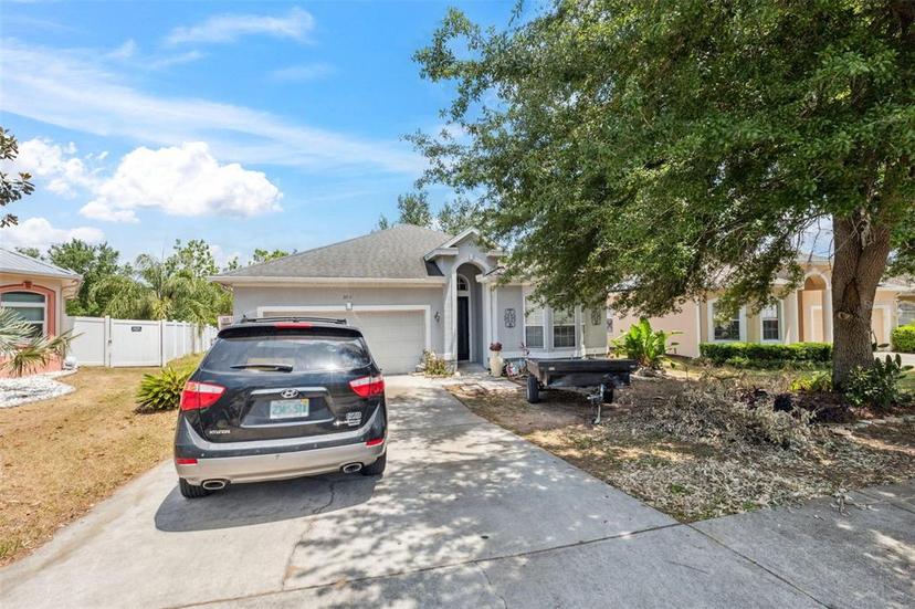 Picture of 37110 Highland Bluff Circle, Dade City FL 33523