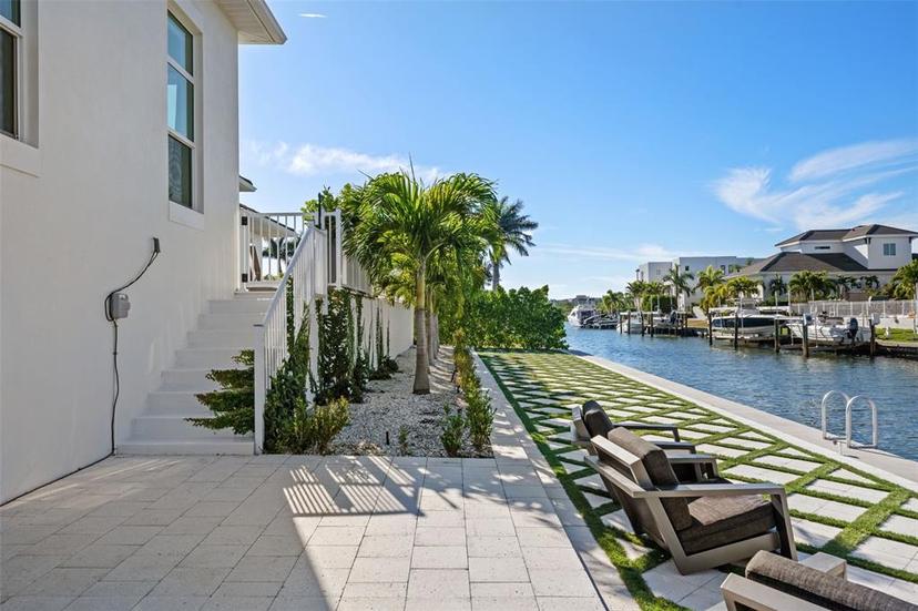 Picture of 1643 Stanford Lane, Sarasota FL 34231