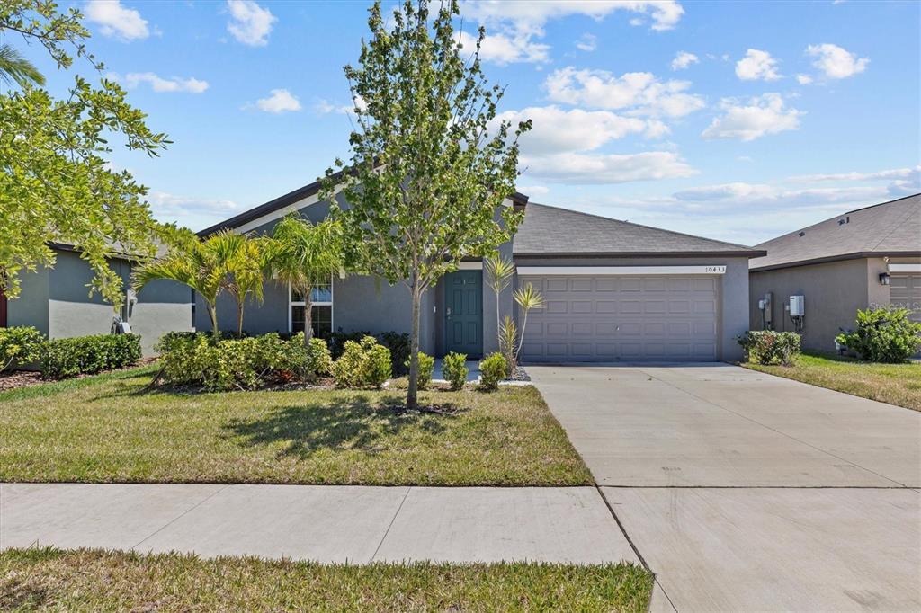 Picture of 10433 Alder Green Drive, Riverview, FL 33578
