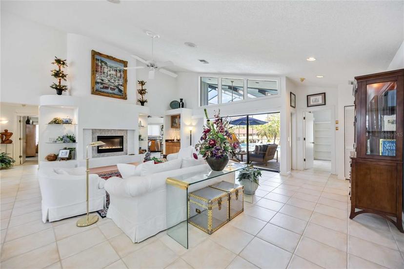 Picture of 8142 Misty Oaks Boulevard, Sarasota FL 34243
