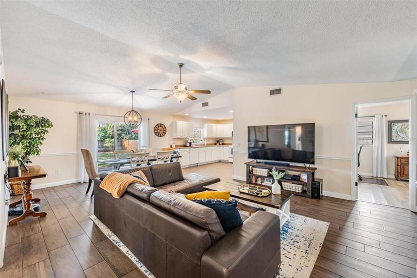 Picture of 4116 W Watrous Avenue, Tampa FL 33629