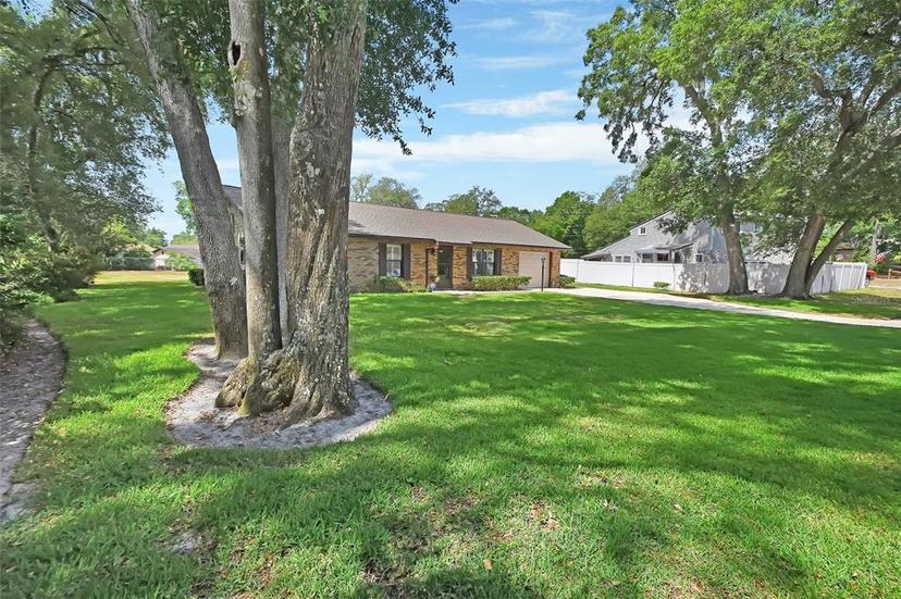 Picture of 672 Swarthmore Drive, Deland FL 32724