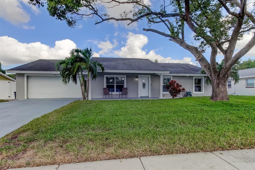 Picture of 706 Kingswood Loop, Brandon, FL 33511