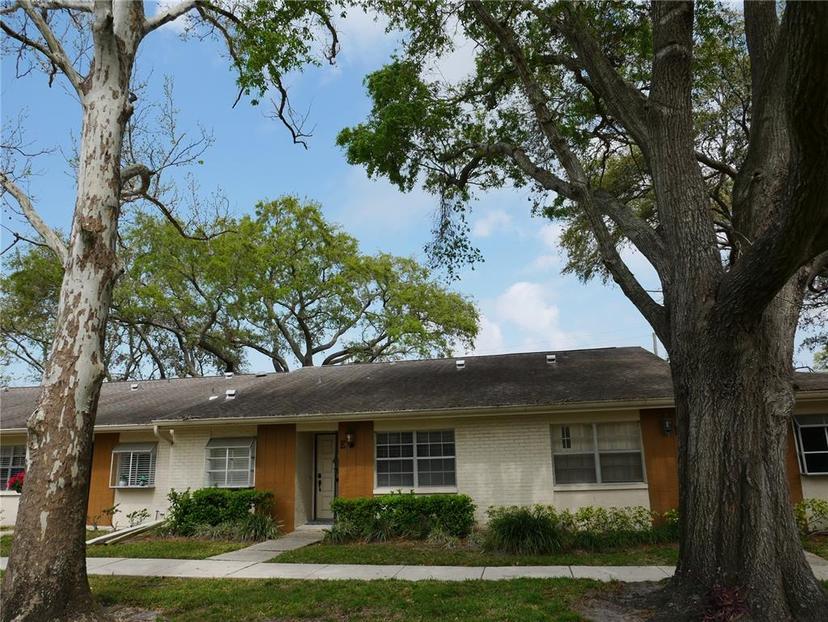 Picture of 2297 Lark Circle E Unit E, Palm Harbor FL 34684