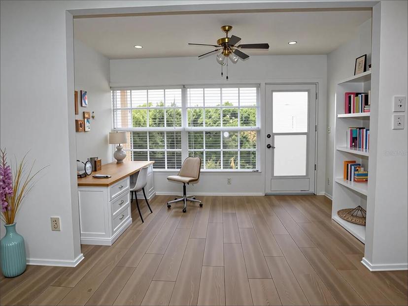 Picture of 2297 Lark Circle E Unit E, Palm Harbor FL 34684