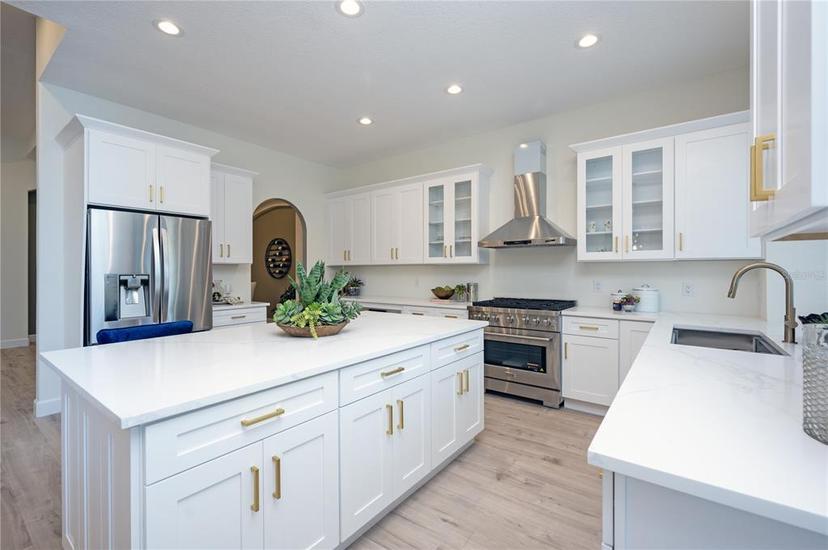 Picture of 12408 Seabrook Drive, Tampa FL 33626