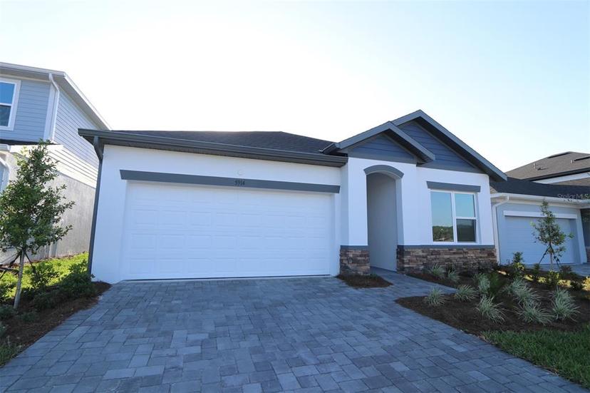Picture of 5914 Bristle Oak Street, Mount Dora FL 32757