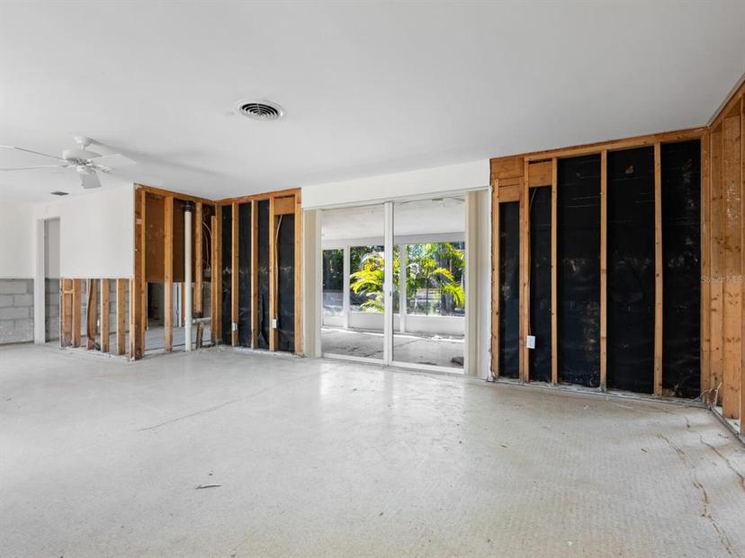 Picture of 734 Canal Road, Sarasota FL 34242