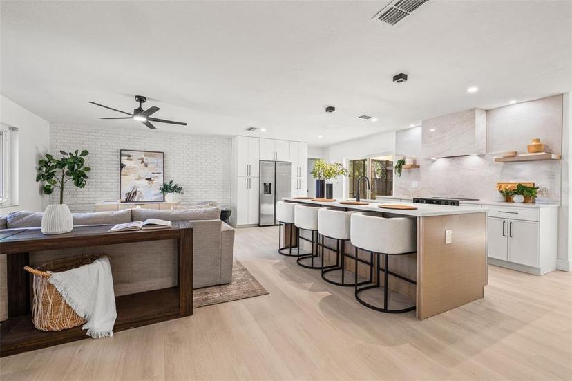 Picture of 2720 Pinewood Court, Clearwater FL 33761