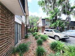 Picture of 1700 SW 16Th Court Unit L6, Gainesville, FL 32608