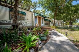 Picture of 1211 E Park Circle, Tampa, FL 33604