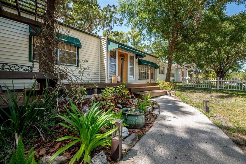 Picture of 1211 E Park Circle, Tampa FL 33604