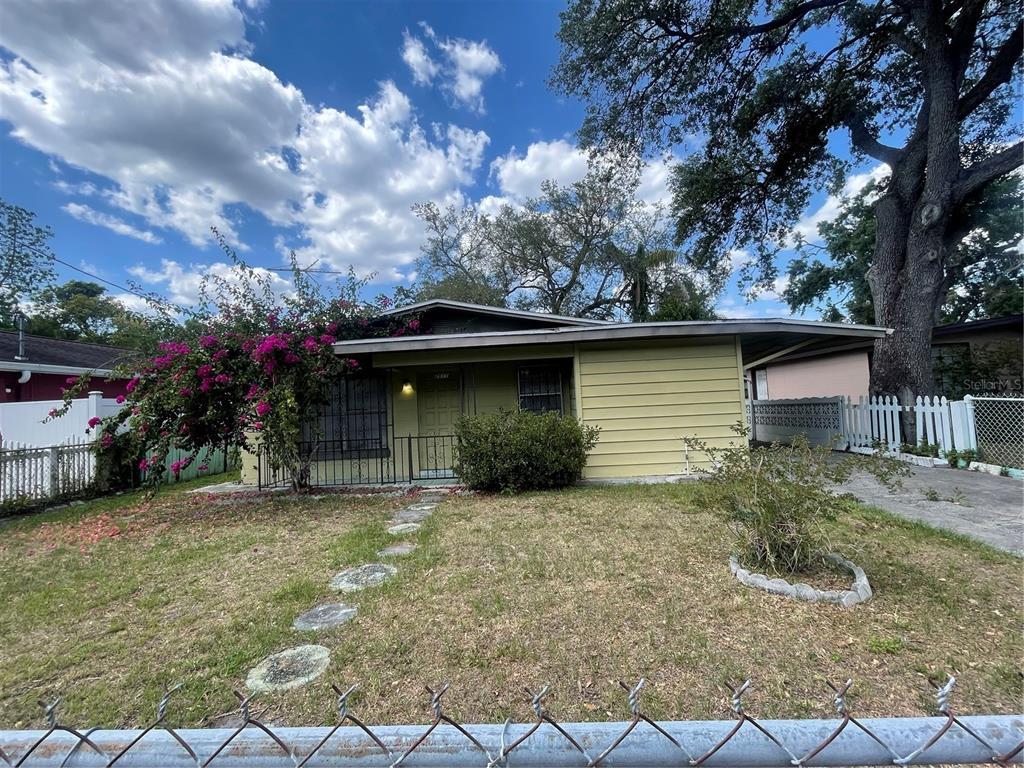Picture of 2611 W Comanche Avenue, Tampa, FL 33614