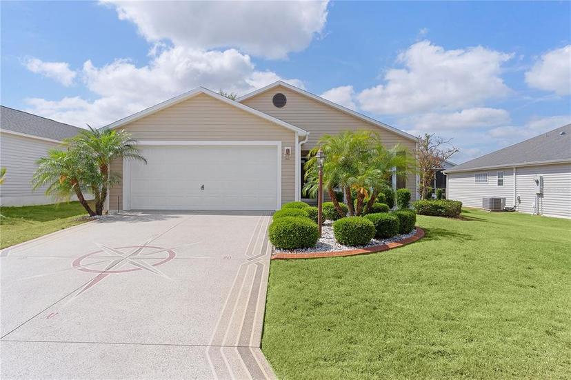 Picture of 744 Shelton Street, The Villages FL 32163