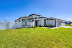 Picture of 623 SE 1St Terrace, Cape Coral, FL 33990