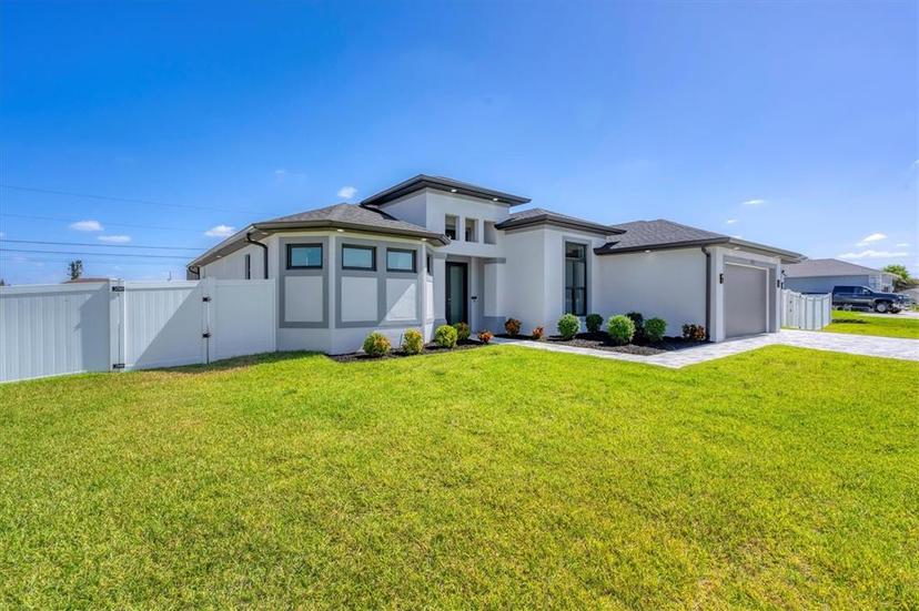 Picture of 623 SE 1St Terrace, Cape Coral FL 33990