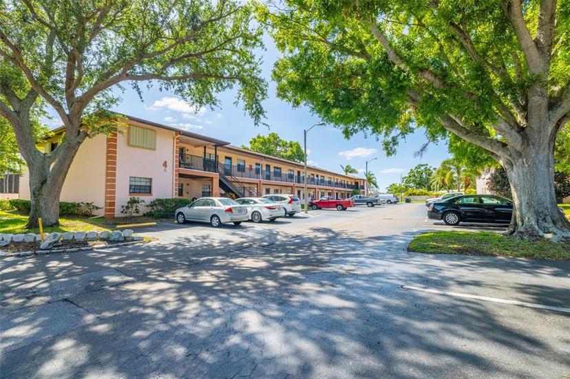 Picture of 13250 Ridge Road Unit 4B3, Largo FL 33778