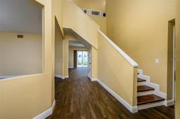 Picture of 9315 Knightsbridge Court, Tampa, FL 33647