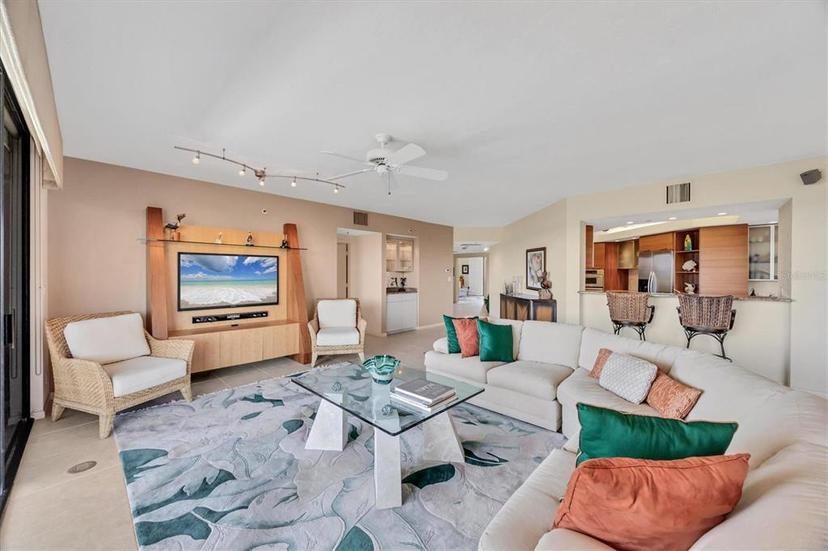 Picture of 2120 Harbourside Drive Unit 621, Longboat Key FL 34228
