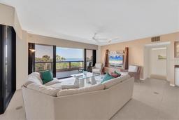 Picture of 2120 Harbourside Drive Unit 621, Longboat Key, FL 34228