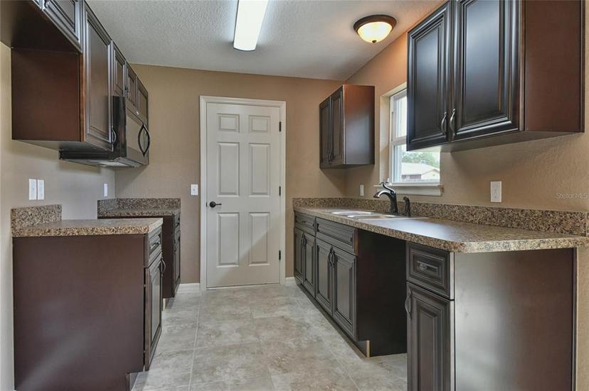 Picture of 89 Fisher Way Course, Ocklawaha FL 32179