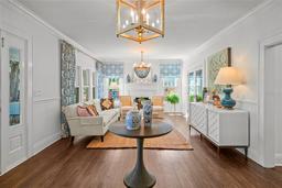 Picture of 2523 W Sunset Drive, Tampa, FL 33629
