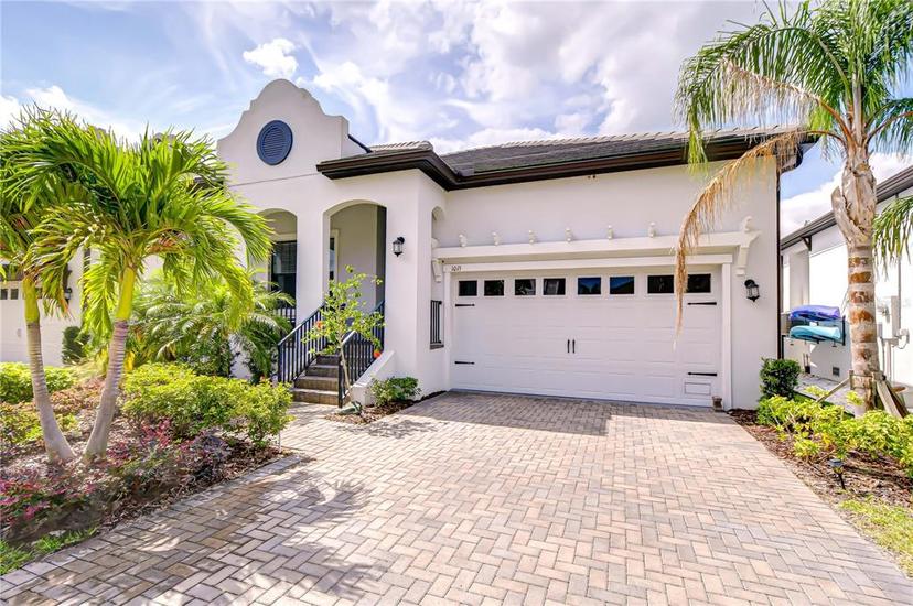 Picture of 1015 Seagrape Drive, Ruskin FL 33570