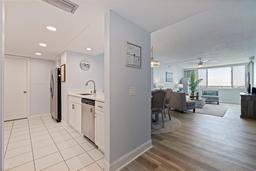 Picture of 6287 Bahia Del Mar Circle Unit 801, St Petersburg, FL 33715