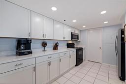 Picture of 6287 Bahia Del Mar Circle Unit 801, St Petersburg, FL 33715