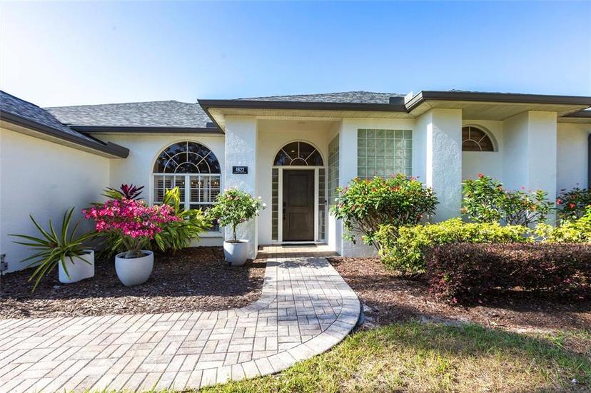 Picture of 4822 Hamlets Grove Drive, Sarasota FL 34235