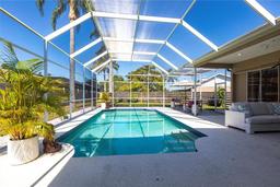 Picture of 4822 Hamlets Grove Drive, Sarasota, FL 34235