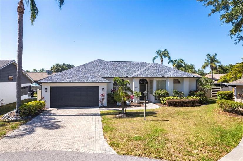 Picture of 4822 Hamlets Grove Drive, Sarasota FL 34235