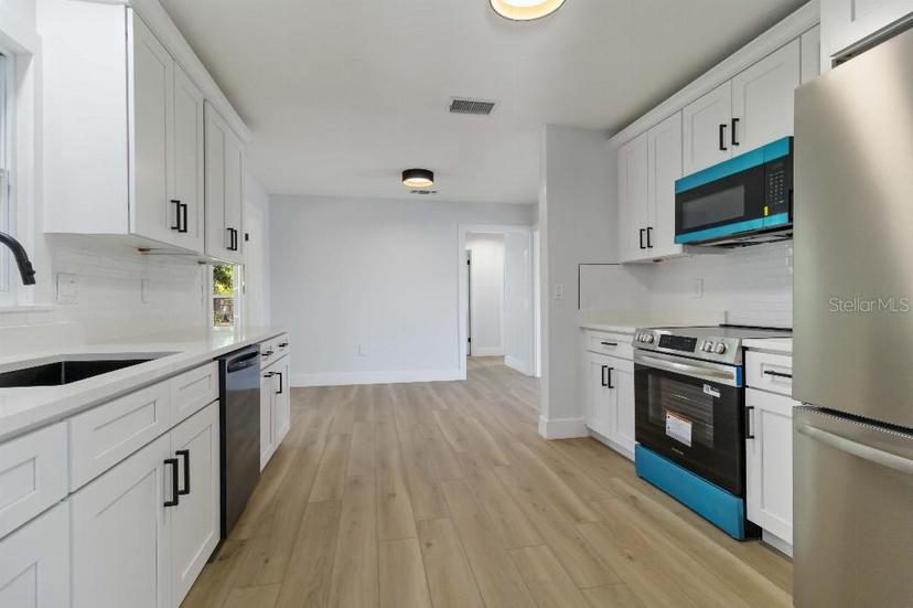 Picture of 1857 Siesta Drive, Sarasota FL 34239