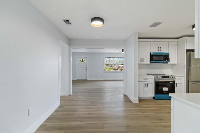 Picture of 1857 Siesta Drive, Sarasota FL 34239